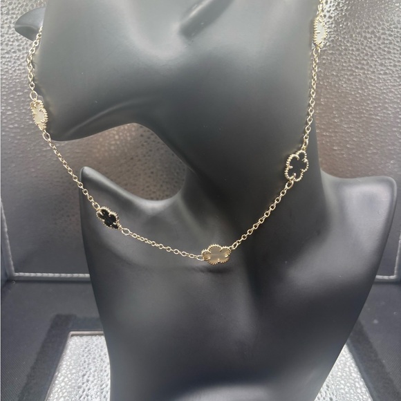 Jewelry - Elegant Gold and Mother Of Pearl Women's Necklace